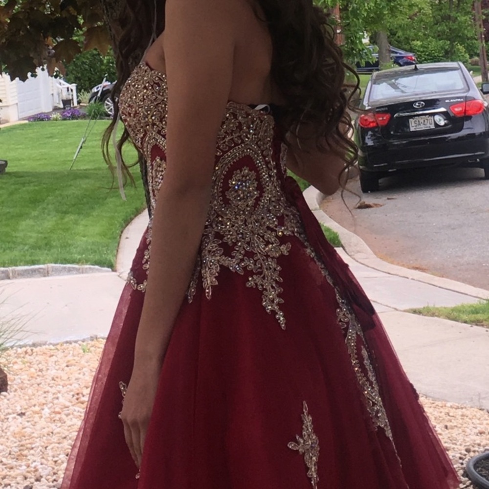 Gown - Picture 2 of 2